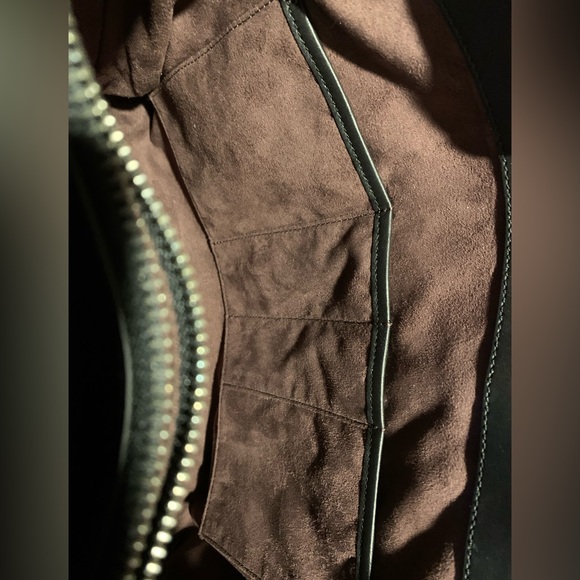 Metropolitan Lock Portfolio. Hang tag not included. - Picture 8 of 10